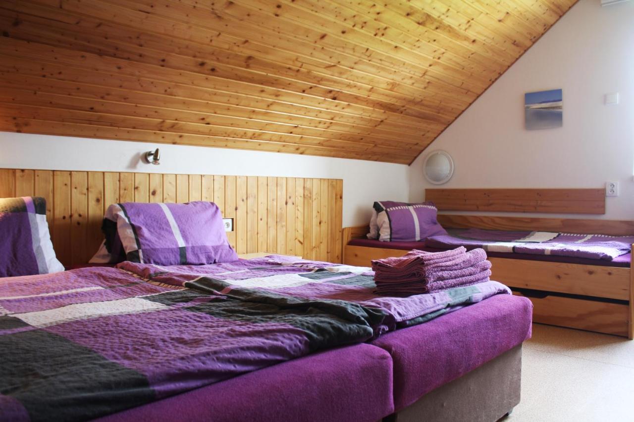 Apartmany Fialka Kasperske Hory Exteriör bild