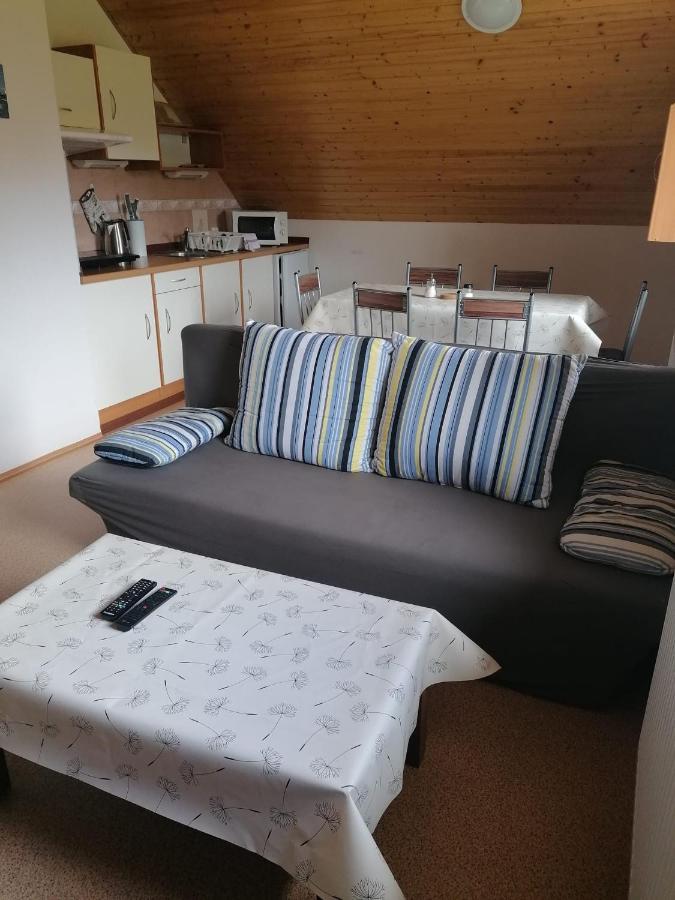 Apartmany Fialka Kasperske Hory Exteriör bild